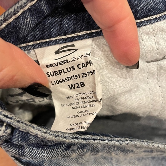 Silver capri - Picture 2 of 3